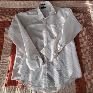 Vintage Baccarat by Van Huesen Men's Long Sleeve Button Up. XL. White|Pink